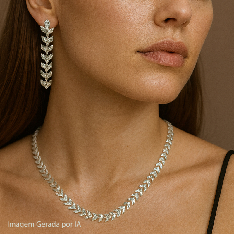 Colar Folhas Luxo