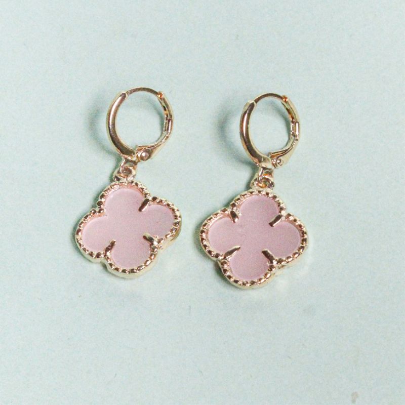 Brinco trevo rosa - banho ouro 18k - Imagem 2